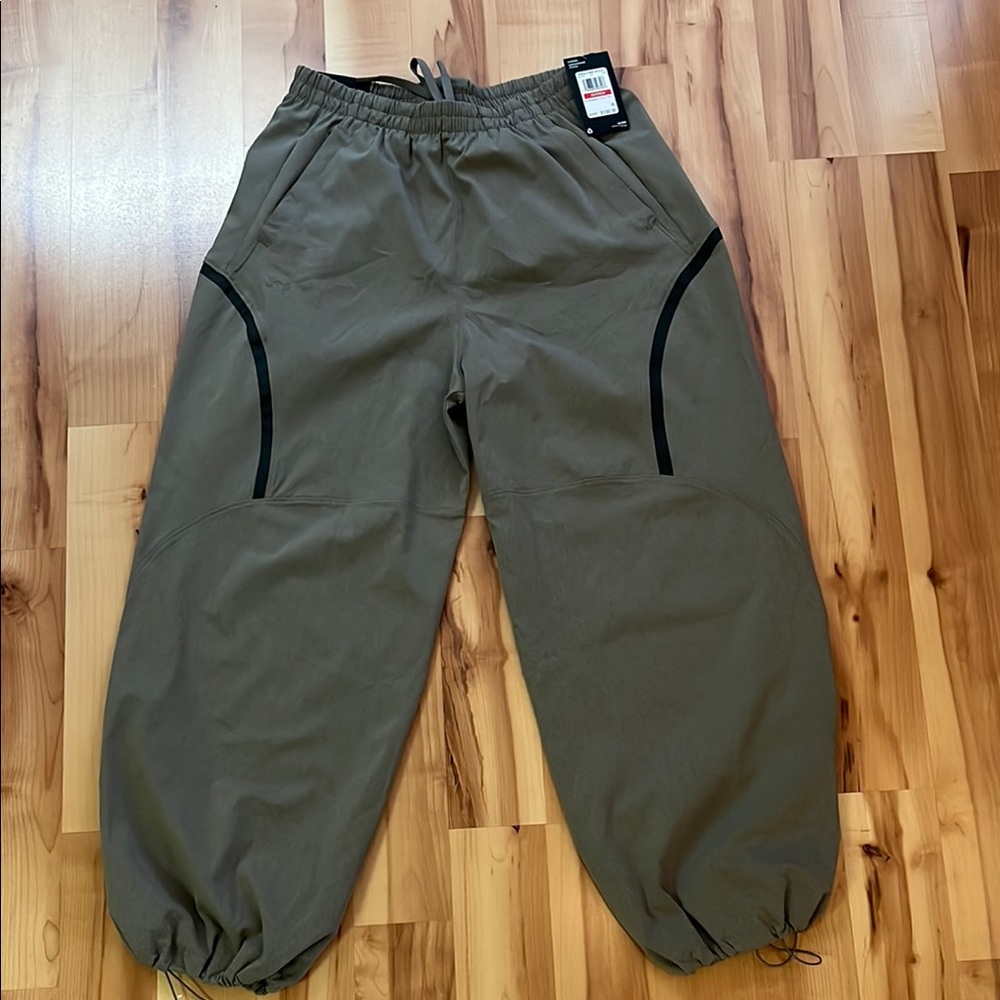 Women’s Under Armour Unstoppable Parachute Pants